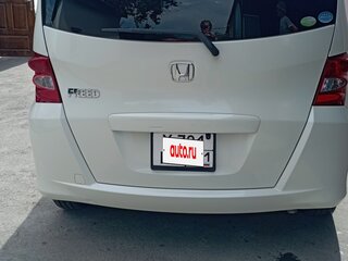 2010 Honda Freed I, белый, 1130000 рублей, вид 3