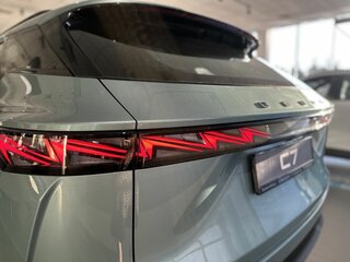 2026 Omoda C7, зелёный, 3099000 рублей, вид 5