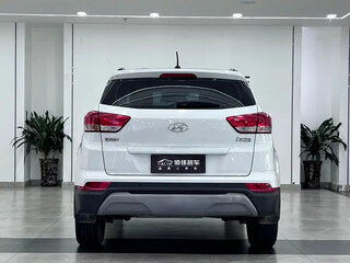 2018 Hyundai ix25 I Рестайлинг, белый, 1240000 рублей, вид 4