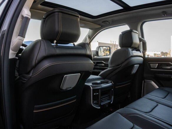 2026 Ram 1500 Crew Cab V Рестайлинг, чёрный, 10100000 рублей - вид 7
