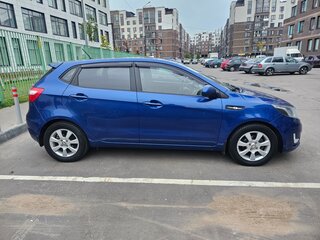 2013 Kia Rio 4-speed III, синий, 940000 рублей, вид 4