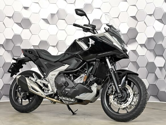 2026 Honda NC 750X, чёрный, 1277000 рублей