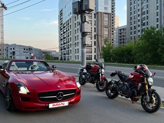 2014 Mercedes-Benz SLS AMG GT, красный, 33000000 рублей, вид 2