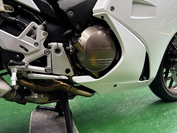 2017 Honda VFR 800, белый, 785000 рублей - вид 23