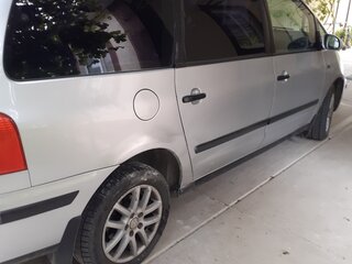 2004 Volkswagen Sharan I Рестайлинг 2, серебристый, 535000 рублей, вид 5