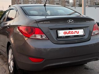 2013 Hyundai Solaris I, чёрный, 910000 рублей, вид 2