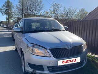 2011 Skoda Fabia II Рестайлинг, серебристый, 290000 рублей, вид 1