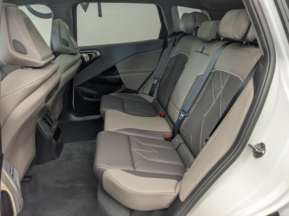 2026 BMW X3 Long 30L xDrive IV (G45/G48), белый, 7300000 рублей - вид 14