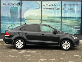 2015 Volkswagen Polo V, чёрный, 520000 рублей, вид 4