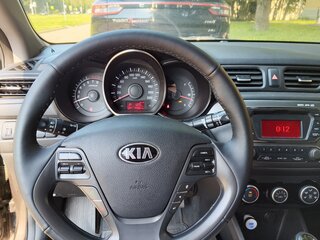 2015 Kia Rio III Рестайлинг, коричневый, 800000 рублей, вид 5