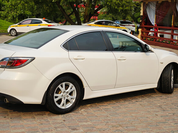 2012 Mazda 6 II (GH) Рестайлинг, белый, 870000 рублей - вид 6