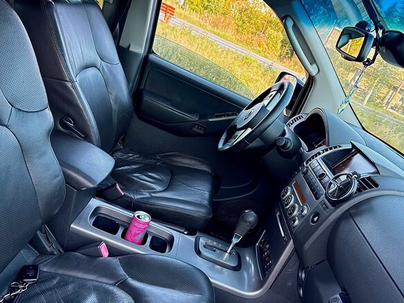 2005 Nissan Pathfinder III, чёрный - вид 22