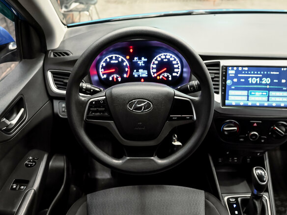 2017 Hyundai Solaris II, синий, 1320000 рублей - вид 12
