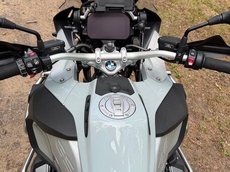 2021 BMW R 1250 GS Adventure, серый, 1809999 рублей, вид 2