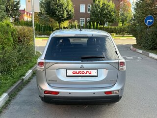 2013 Mitsubishi Outlander III, серебристый, 1700000 рублей, вид 5