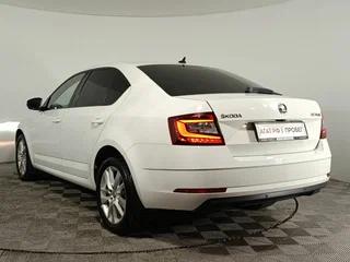 2019 Skoda Octavia III (A7) Рестайлинг, белый, 1840000 рублей, вид 5