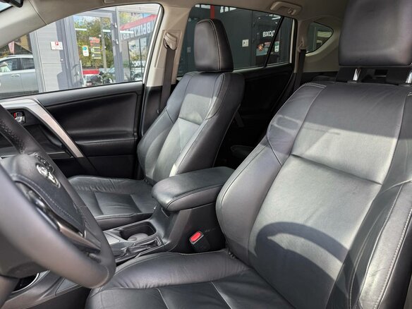 2017 Toyota RAV4 IV (XA40) Рестайлинг, белый - вид 27