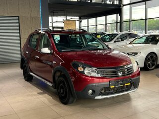 2014 Renault Sandero Stepway I, красный, 640000 рублей, вид 3