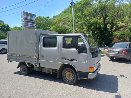 1993 Nissan Atlas, серый, 550000 рублей, вид 3