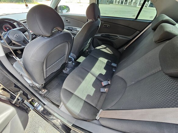 2011 Kia Rio II Рестайлинг, чёрный, 550000 рублей - вид 12