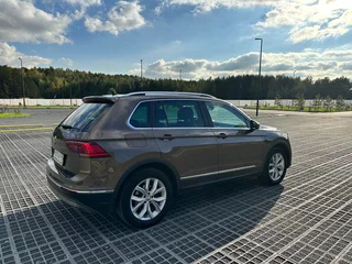 2019 Volkswagen Tiguan Allspace II, коричневый, 2099000 рублей, вид 3