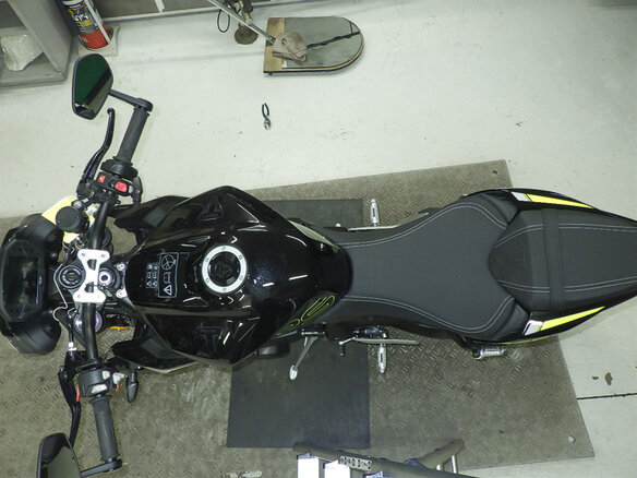 2025 Triumph Street Triple, чёрный, 1299000 рублей - вид 34