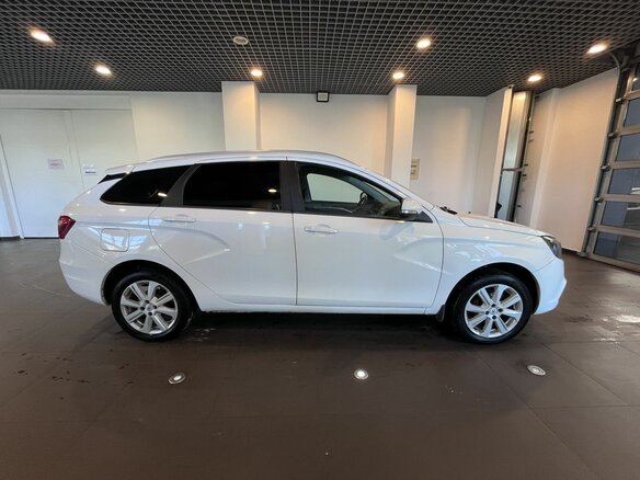 2020 Lada (ВАЗ) Vesta SW I, белый, 1190000 рублей - вид 1