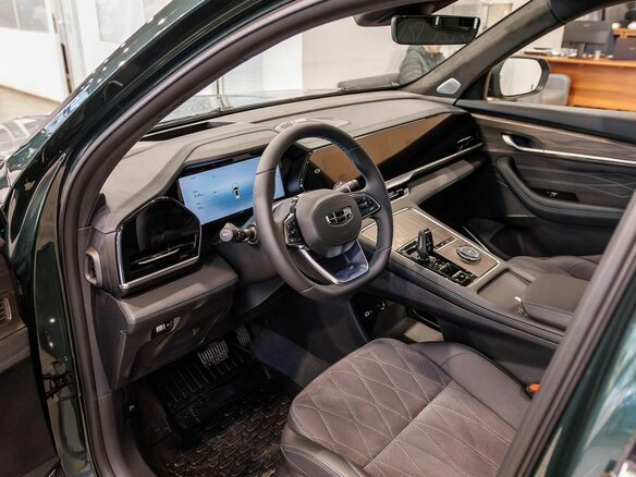 2025 Geely Monjaro I Рестайлинг, зелёный - вид 13