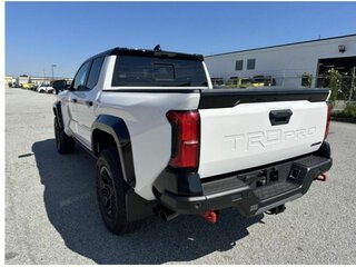 2026 Toyota Tacoma IV, белый, 10990000 рублей, вид 5