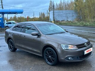 2012 Volkswagen Jetta VI, коричневый, 830000 рублей, вид 3