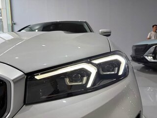 2024 BMW i3 I (G28) Рестайлинг, синий, 4300000 рублей, вид 2