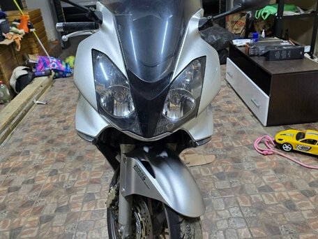 2006 Honda VFR 800, серебристый, 450000 рублей, вид 1