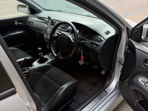 2001 Mitsubishi Lancer Cedia IX, серебристый - вид 12