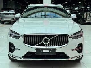 2022 Volvo XC60 II Рестайлинг, белый, 4900000 рублей, вид 2