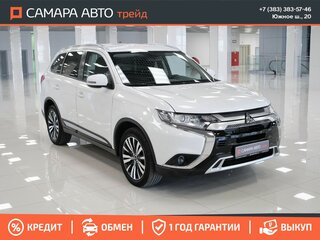 2020 Mitsubishi Outlander III Рестайлинг 3, белый, 2551000 рублей, вид 4