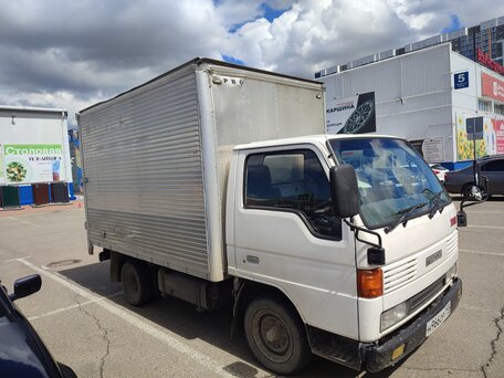 1995 Mazda Titan, белый, 1000000 рублей, вид 3