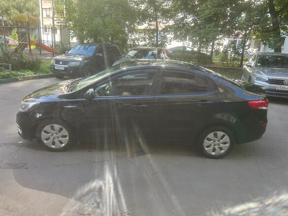 2015 Kia Rio III Рестайлинг, чёрный, 540000 рублей - вид 6