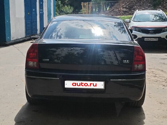 2007 Chrysler 300C I, чёрный, 1000000 рублей - вид 2