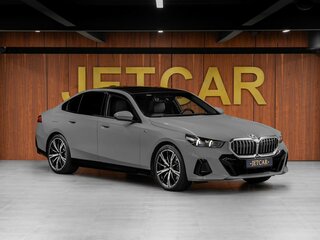 2024 BMW 5 серии 530i xDrive VIII (G60/G61/G68), серый, 8400000 рублей, вид 4