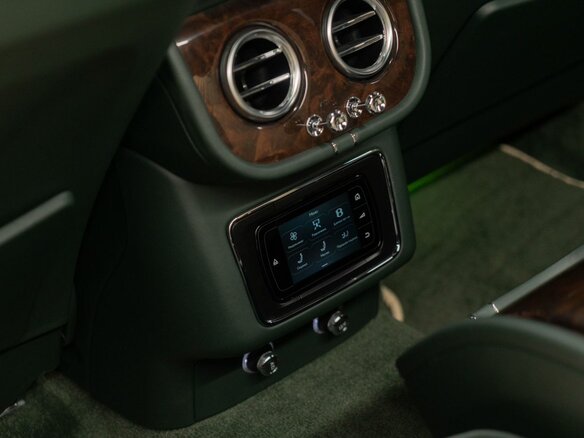 2018 Bentley Bentayga I, зелёный, 14990000 рублей - вид 27