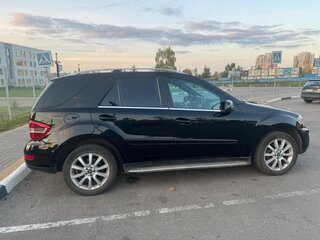 2011 Mercedes-Benz M-Класс 350 II (W164) Рестайлинг, чёрный, 1590000 рублей, вид 2