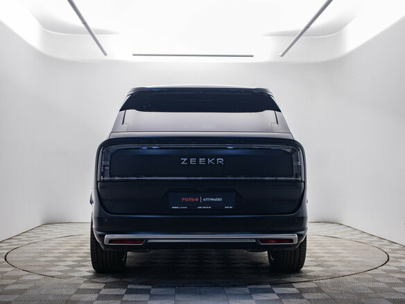 2025 Zeekr 9X 70 kWh, чёрный - вид 4