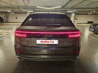 2019 Audi Q8 55 TFSI I (4M), серый, 4700000 рублей, вид 4