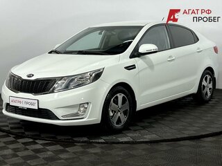 2013 Kia Rio 5-speed III, белый, 950000 рублей, вид 1