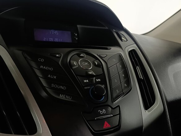 2011 Ford Focus III, чёрный - вид 16