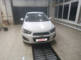 2012 Chevrolet Aveo II, белый, 650000 рублей, вид 1
