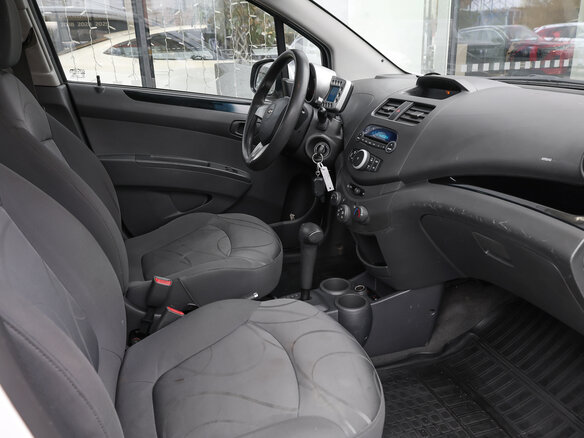2012 Chevrolet Spark III, белый, 649000 рублей - вид 8