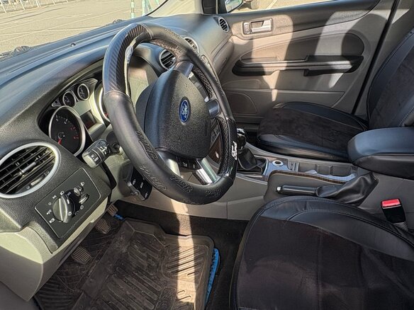 2008 Ford Focus II Рестайлинг, чёрный - вид 4