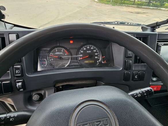 2014 Isuzu Elf (N-series), белый, 3100000 рублей - вид 8