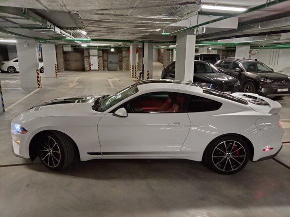 2022 Ford Mustang VI Рестайлинг, белый, 3795000 рублей - вид 8